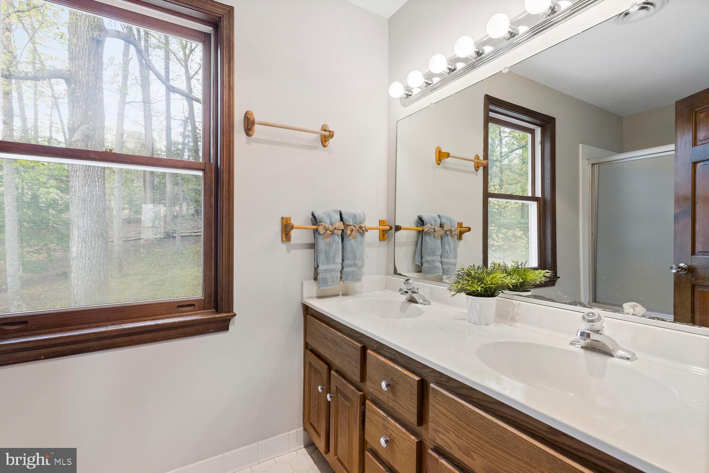 18602 Cabin ROAD