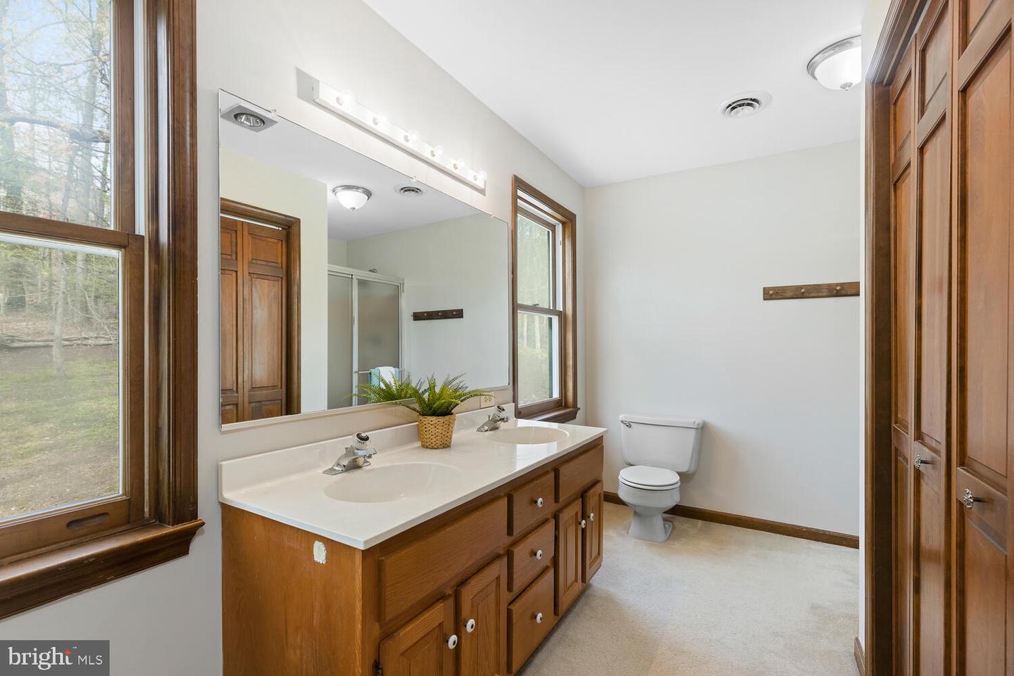 18602 Cabin ROAD