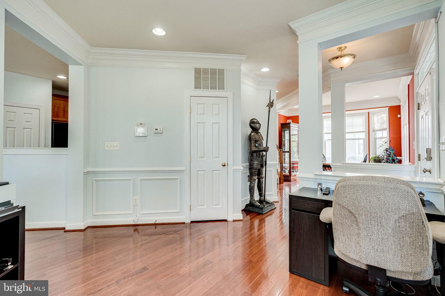 14372 Sharpshinned DRIVE