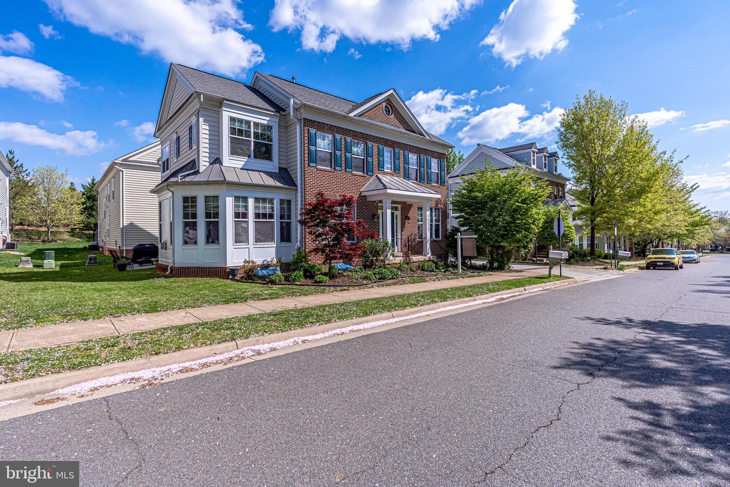14372 Sharpshinned DRIVE