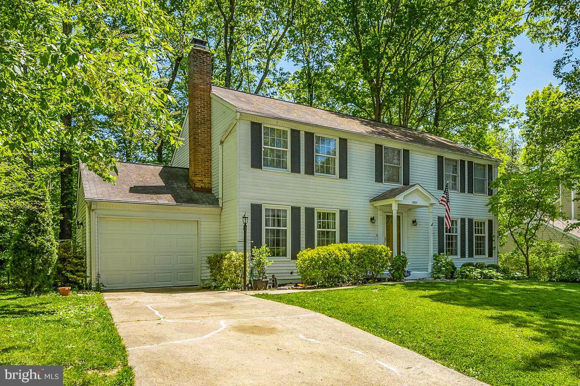 15811 Lazy Day LANE