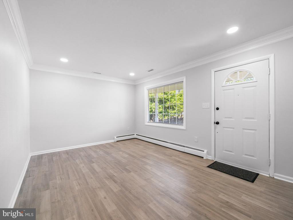 3589 Forestdale AVENUE