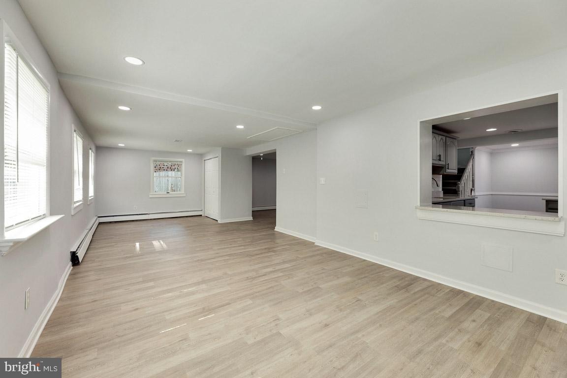 3589 Forestdale AVENUE