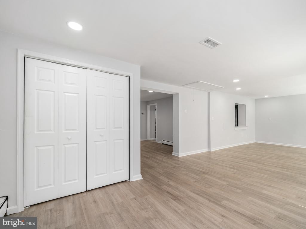 3589 Forestdale AVENUE