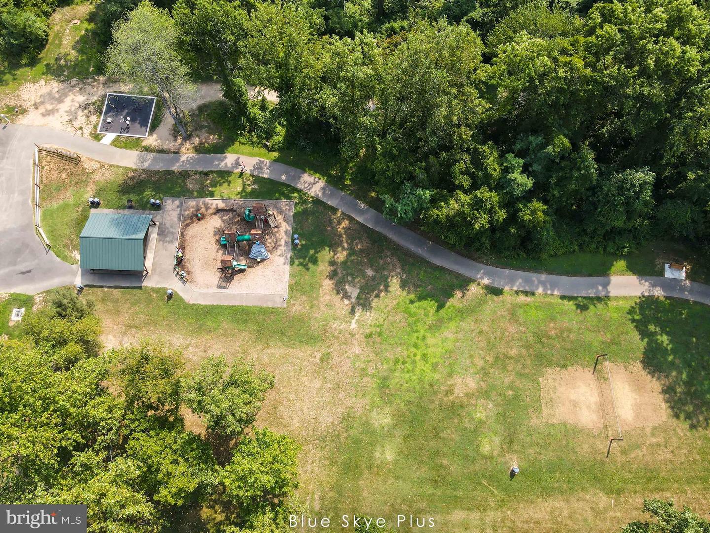 2901 Myrtlewood DRIVE