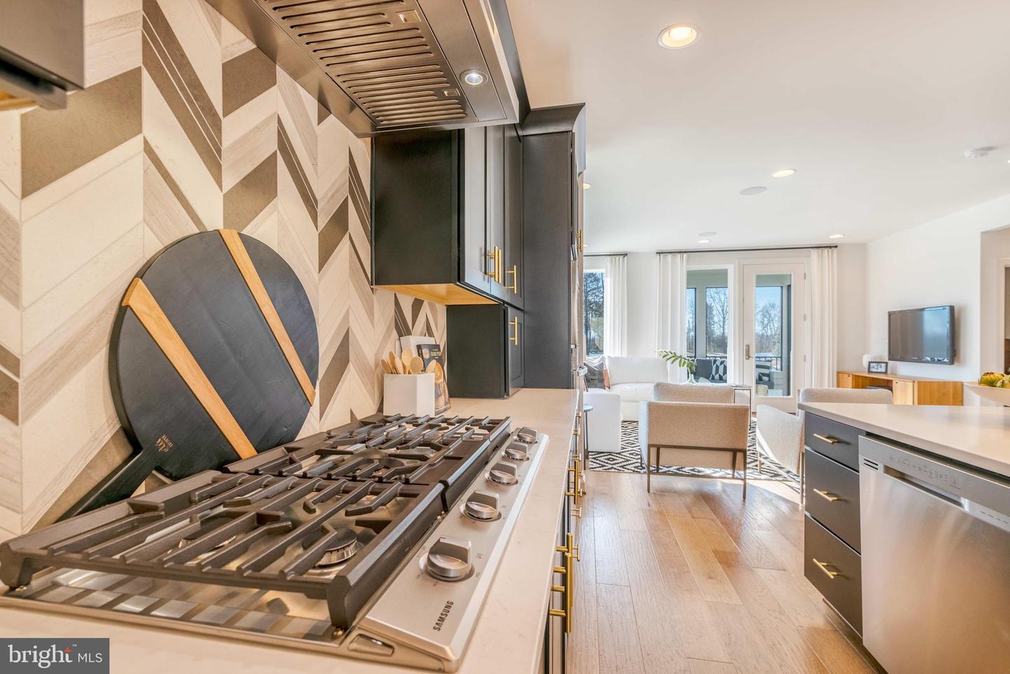 601 Angelfish WAY