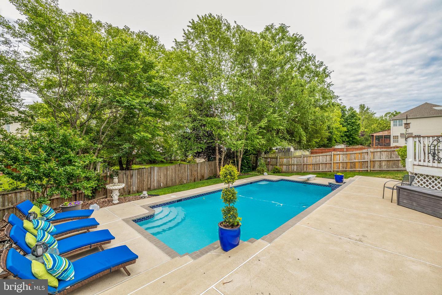 7761 Roseberry Farm DRIVE