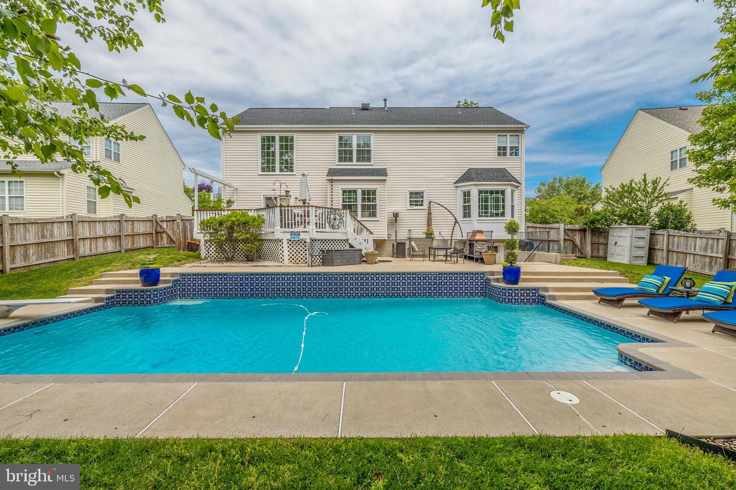 7761 Roseberry Farm DRIVE