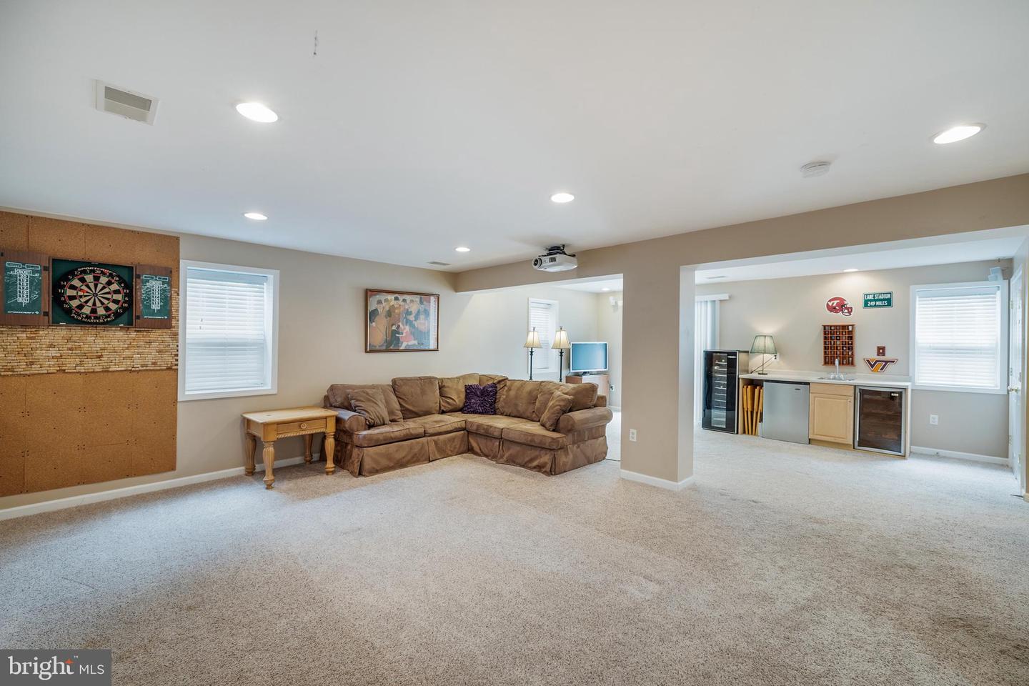 7761 Roseberry Farm DRIVE