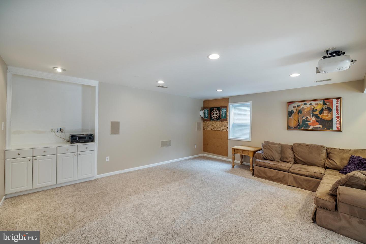 7761 Roseberry Farm DRIVE