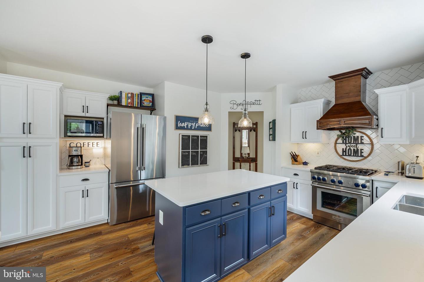 7761 Roseberry Farm DRIVE