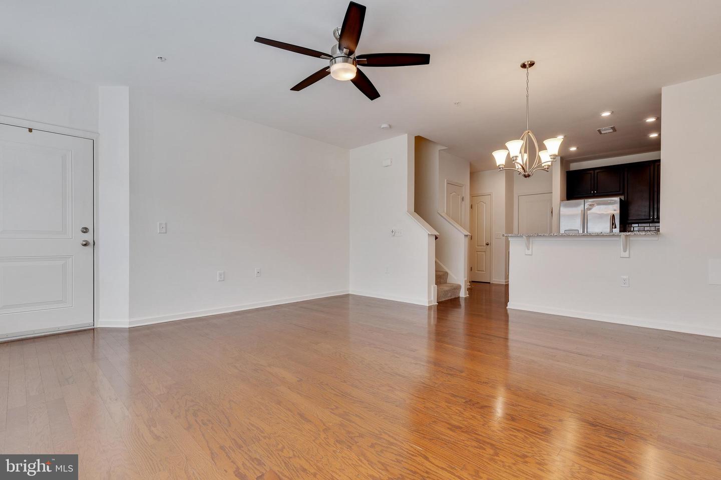 3691 Chippendale CIRCLE Unit: 62