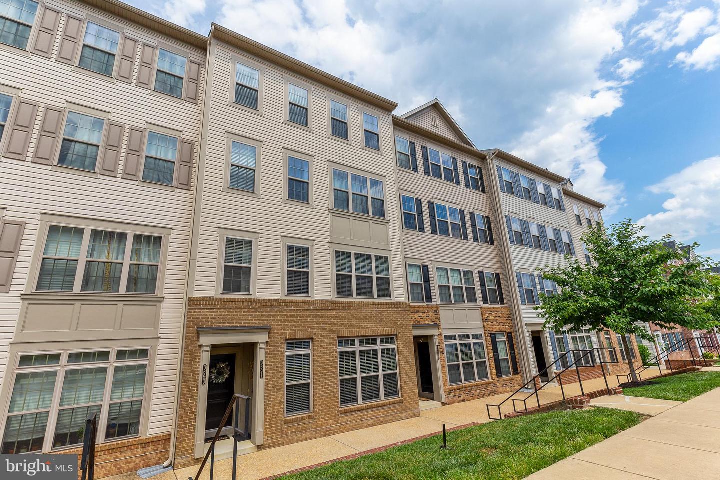 3691 Chippendale CIRCLE Unit: 62