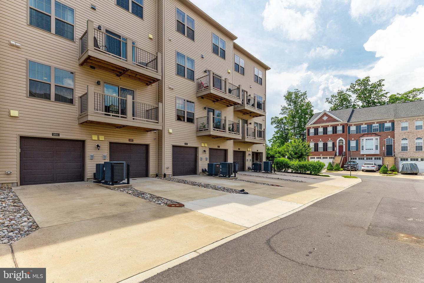 3691 Chippendale CIRCLE Unit: 62