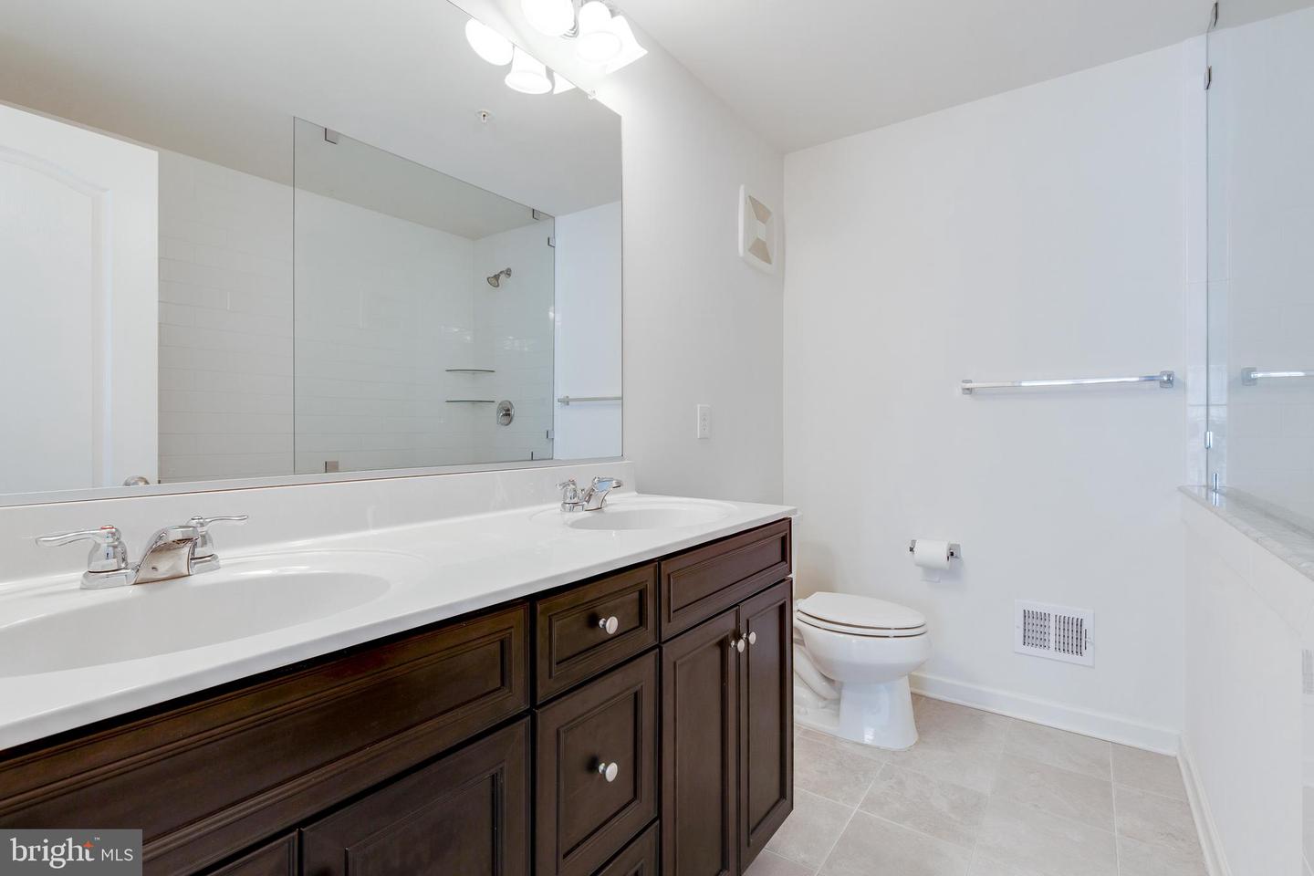 3691 Chippendale CIRCLE Unit: 62