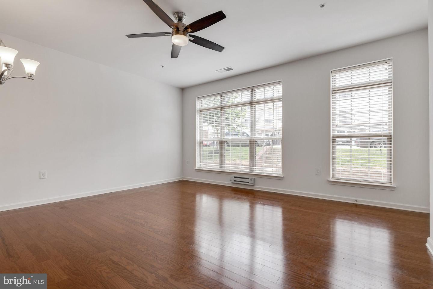 3691 Chippendale CIRCLE Unit: 62