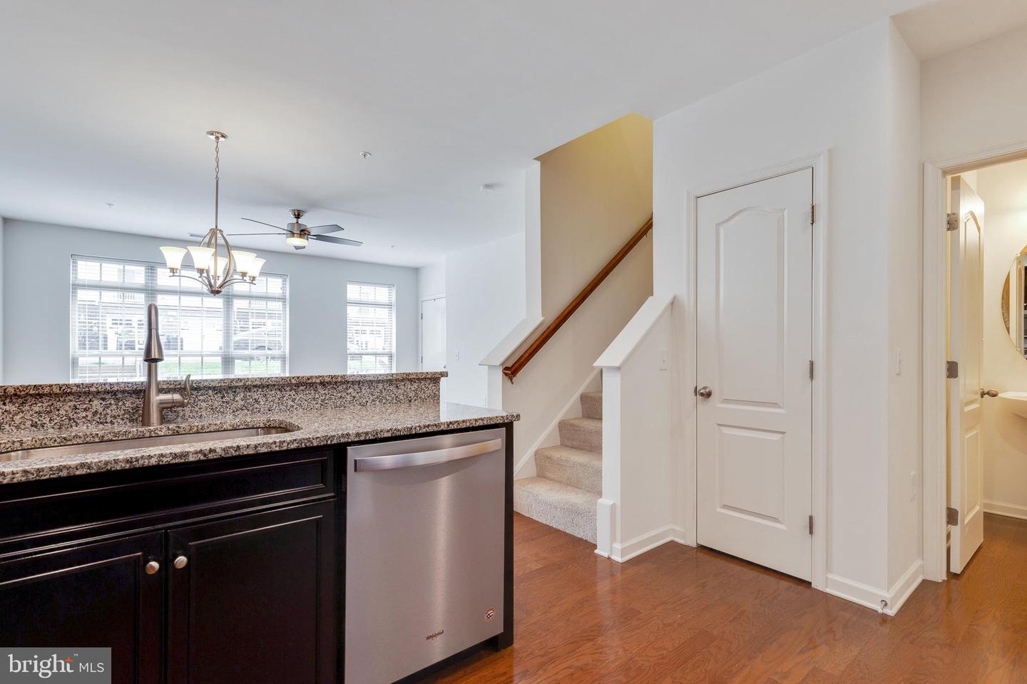 3691 Chippendale CIRCLE Unit: 62