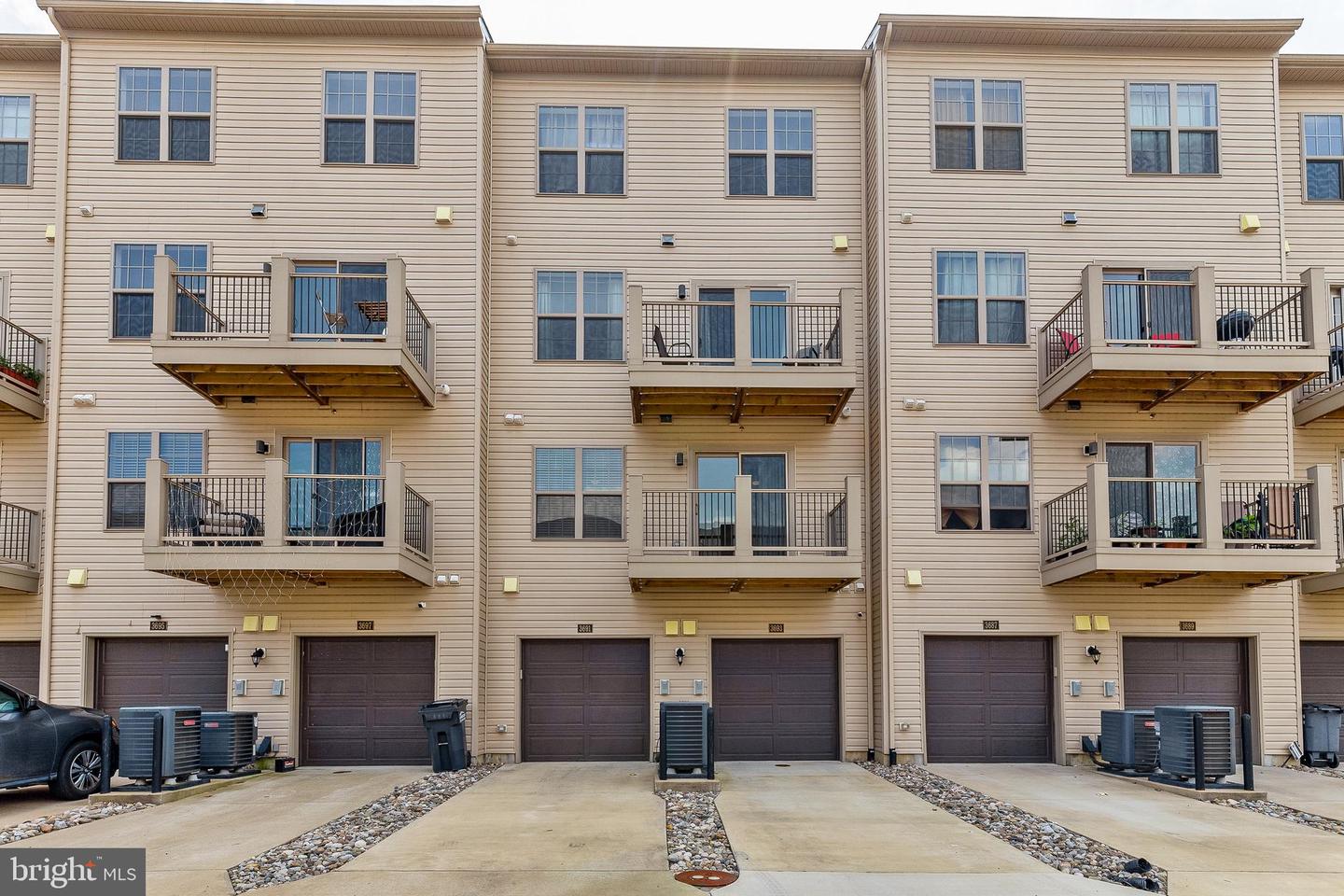 3691 Chippendale CIRCLE Unit: 62