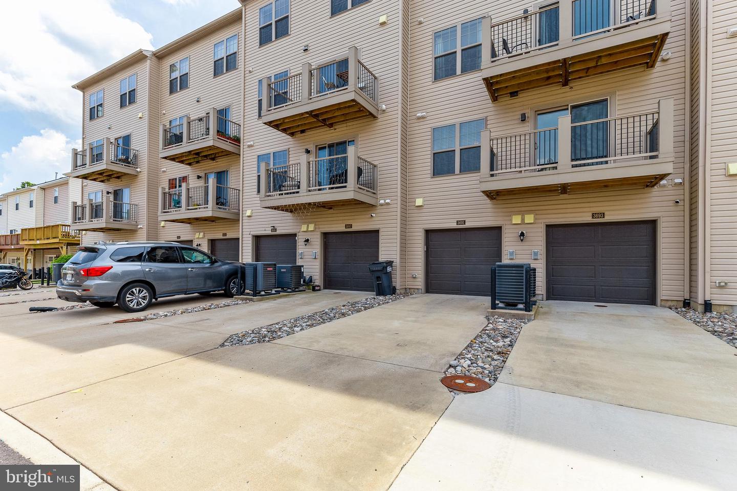 3691 Chippendale CIRCLE Unit: 62