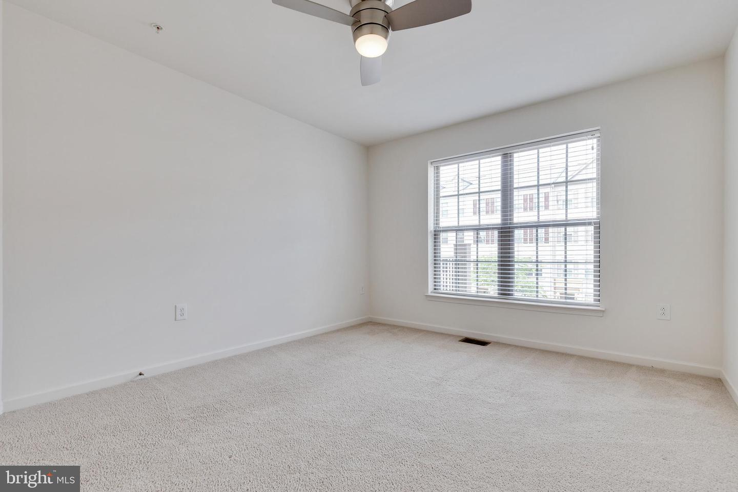 3691 Chippendale CIRCLE Unit: 62