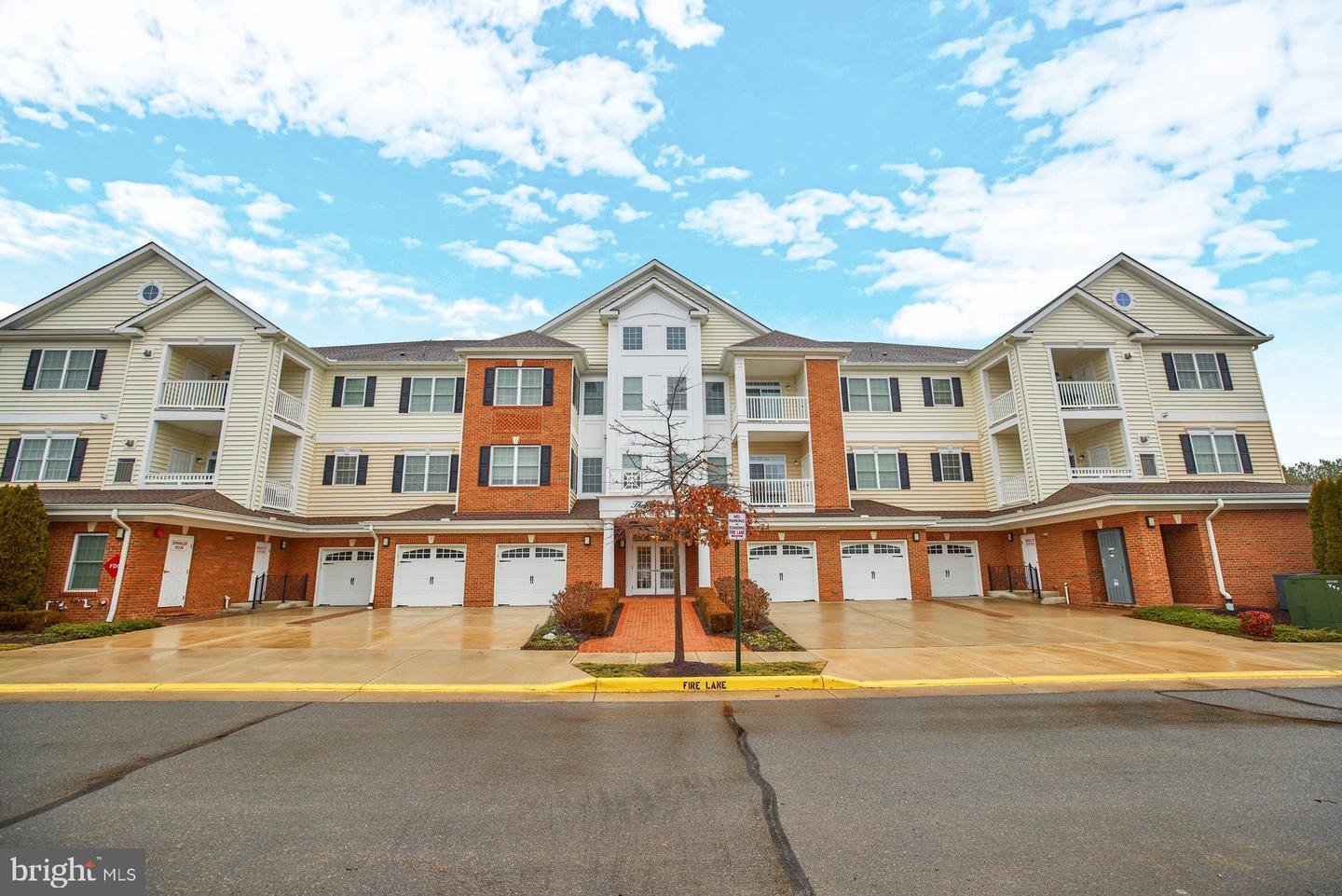 15211 Royal Crest DRIVE Unit: 407