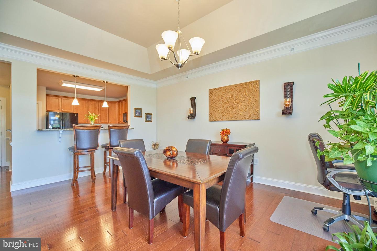 15211 Royal Crest DRIVE Unit: 407
