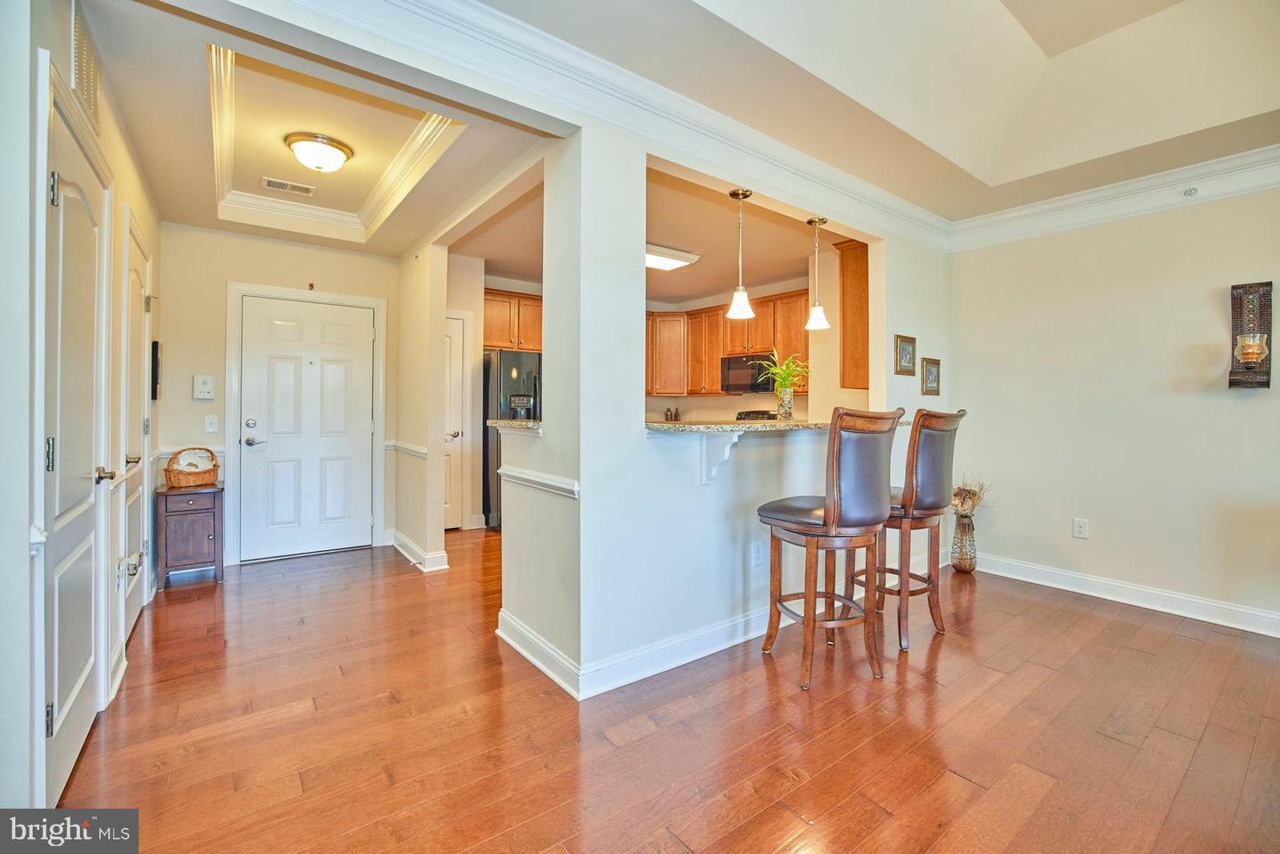 15211 Royal Crest DRIVE Unit: 407