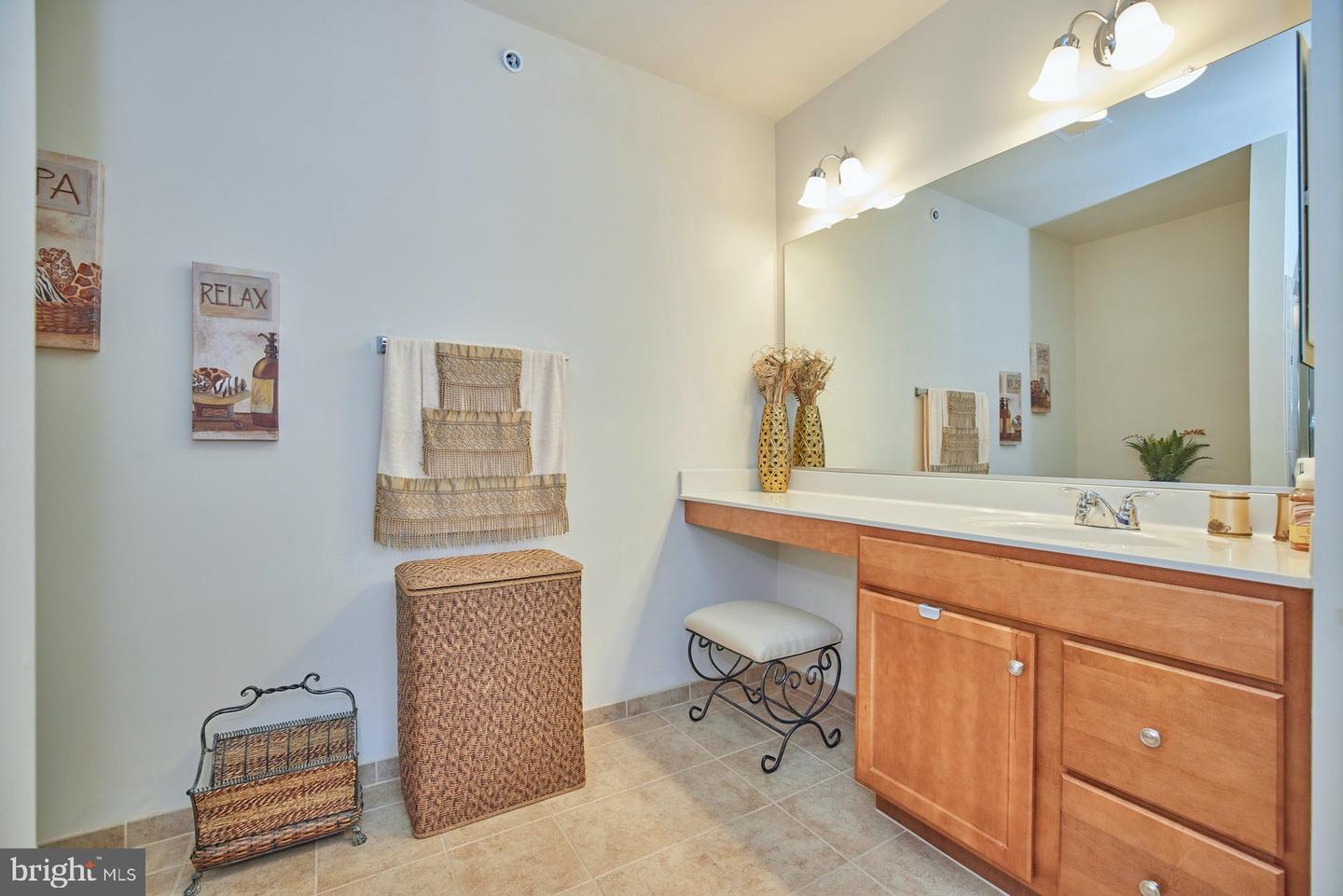 15211 Royal Crest DRIVE Unit: 407