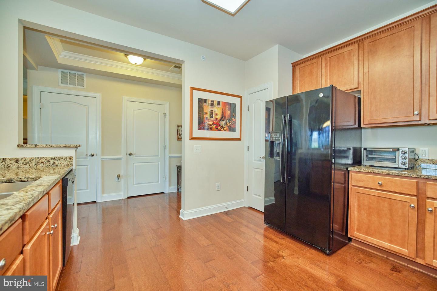 15211 Royal Crest DRIVE Unit: 407
