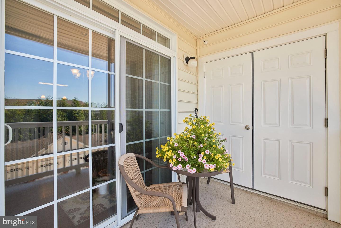 15211 Royal Crest DRIVE Unit: 407