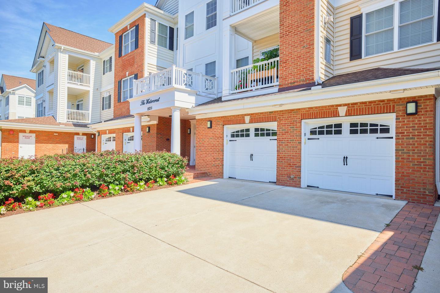 15211 Royal Crest DRIVE Unit: 407