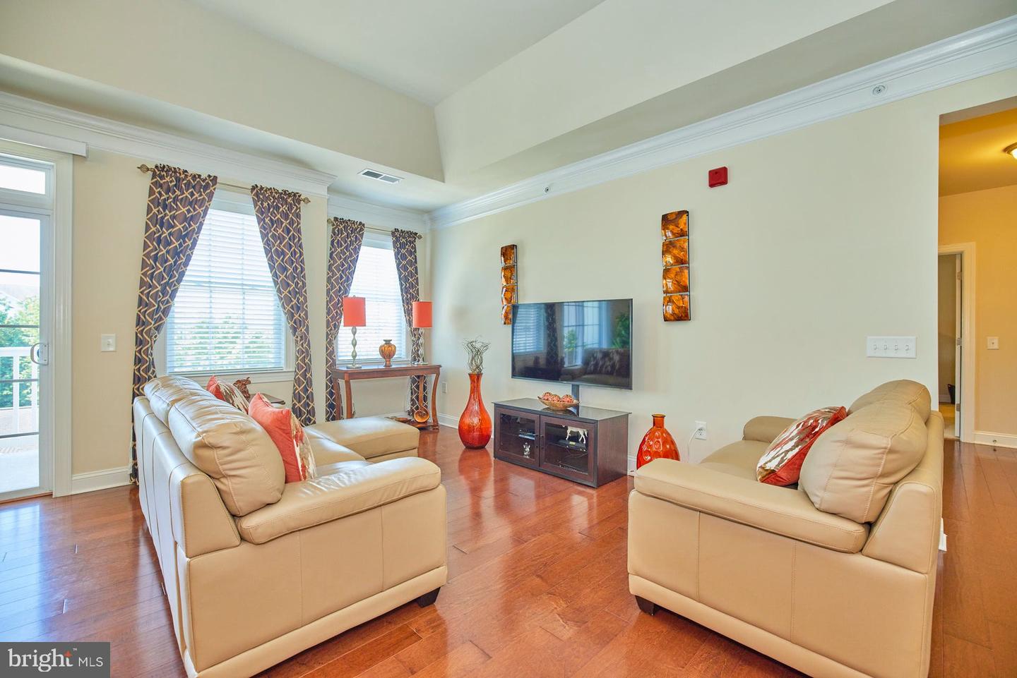 15211 Royal Crest DRIVE Unit: 407