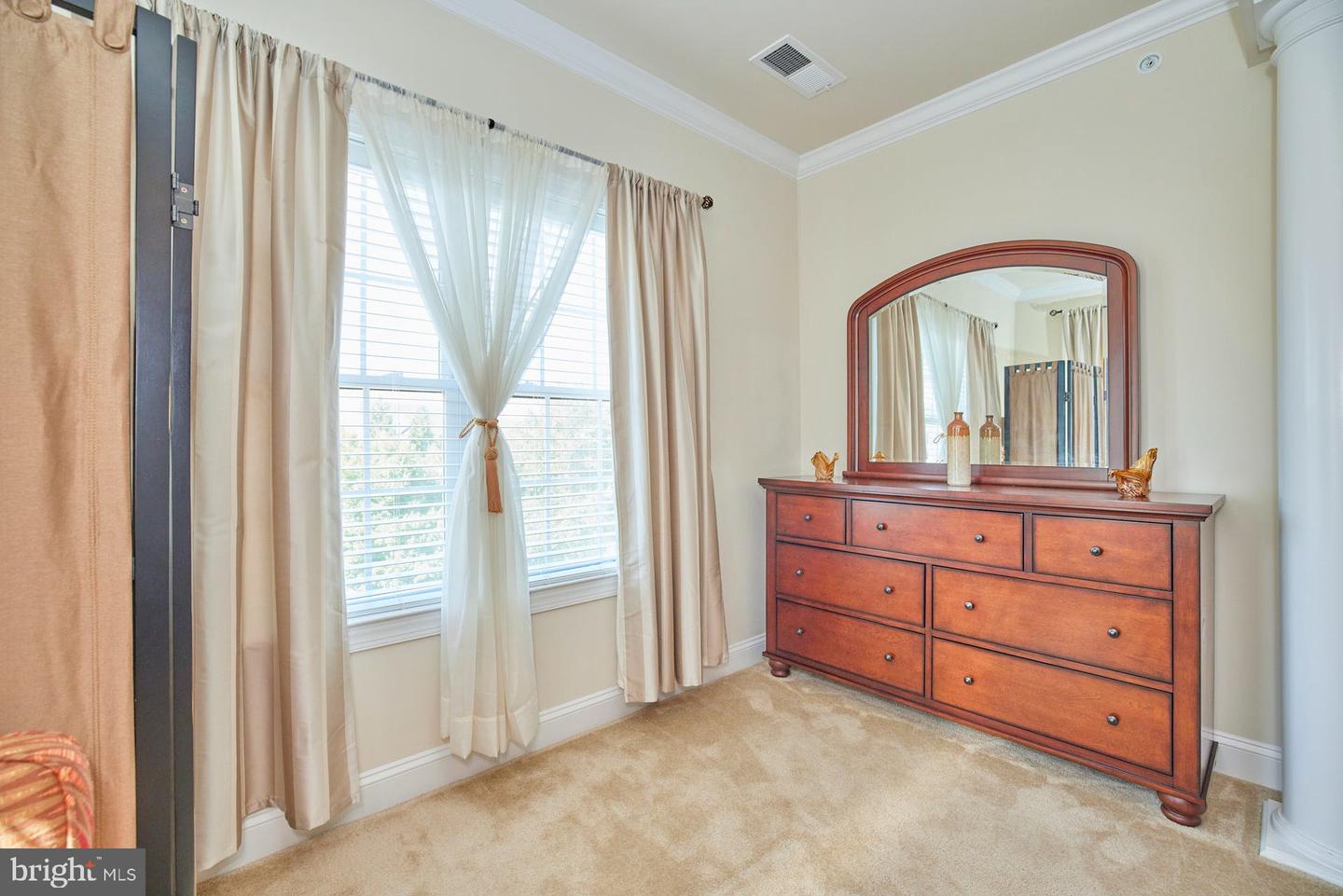 15211 Royal Crest DRIVE Unit: 407