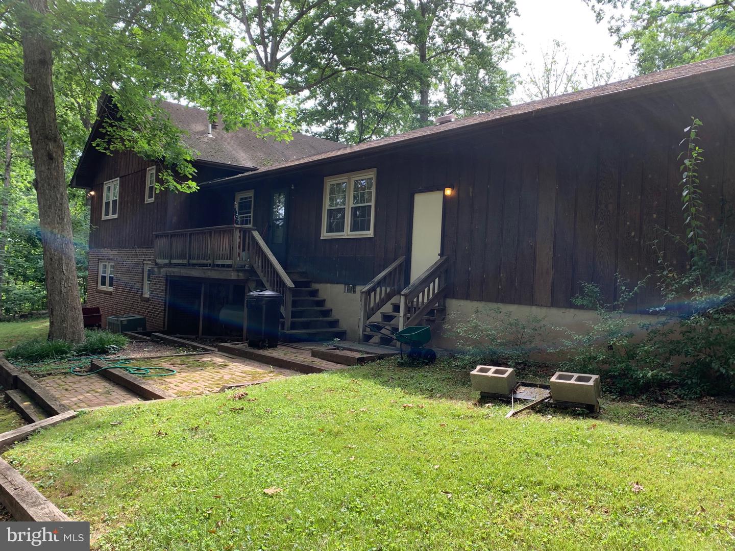 10404 Johnson DRIVE