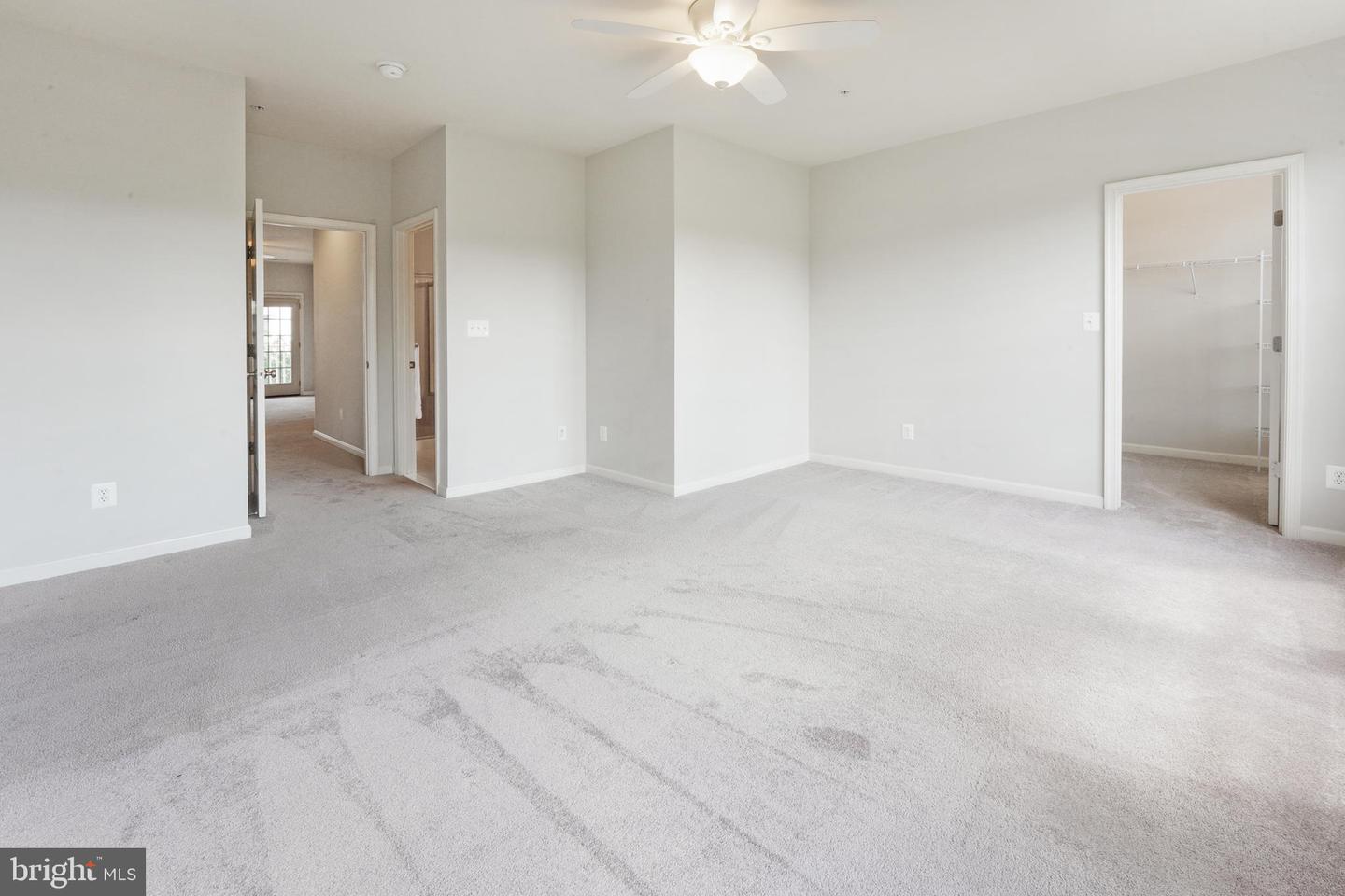 7985 Crescent Park DRIVE