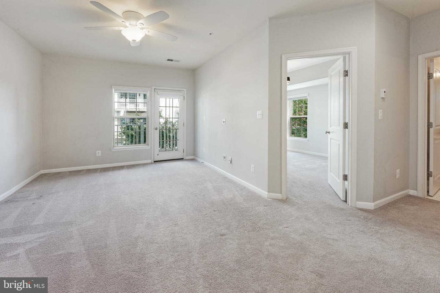 7985 Crescent Park DRIVE