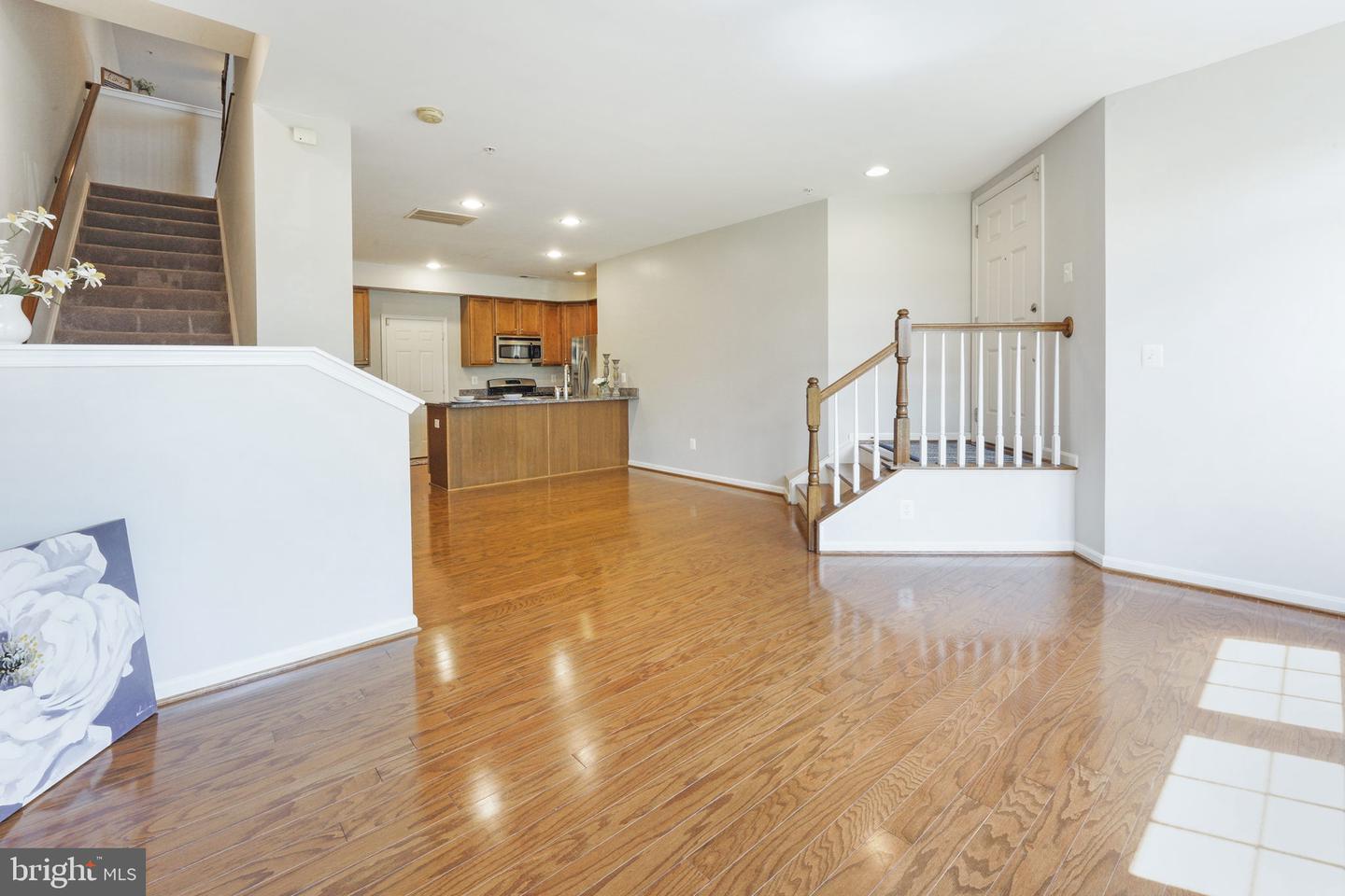 7985 Crescent Park DRIVE