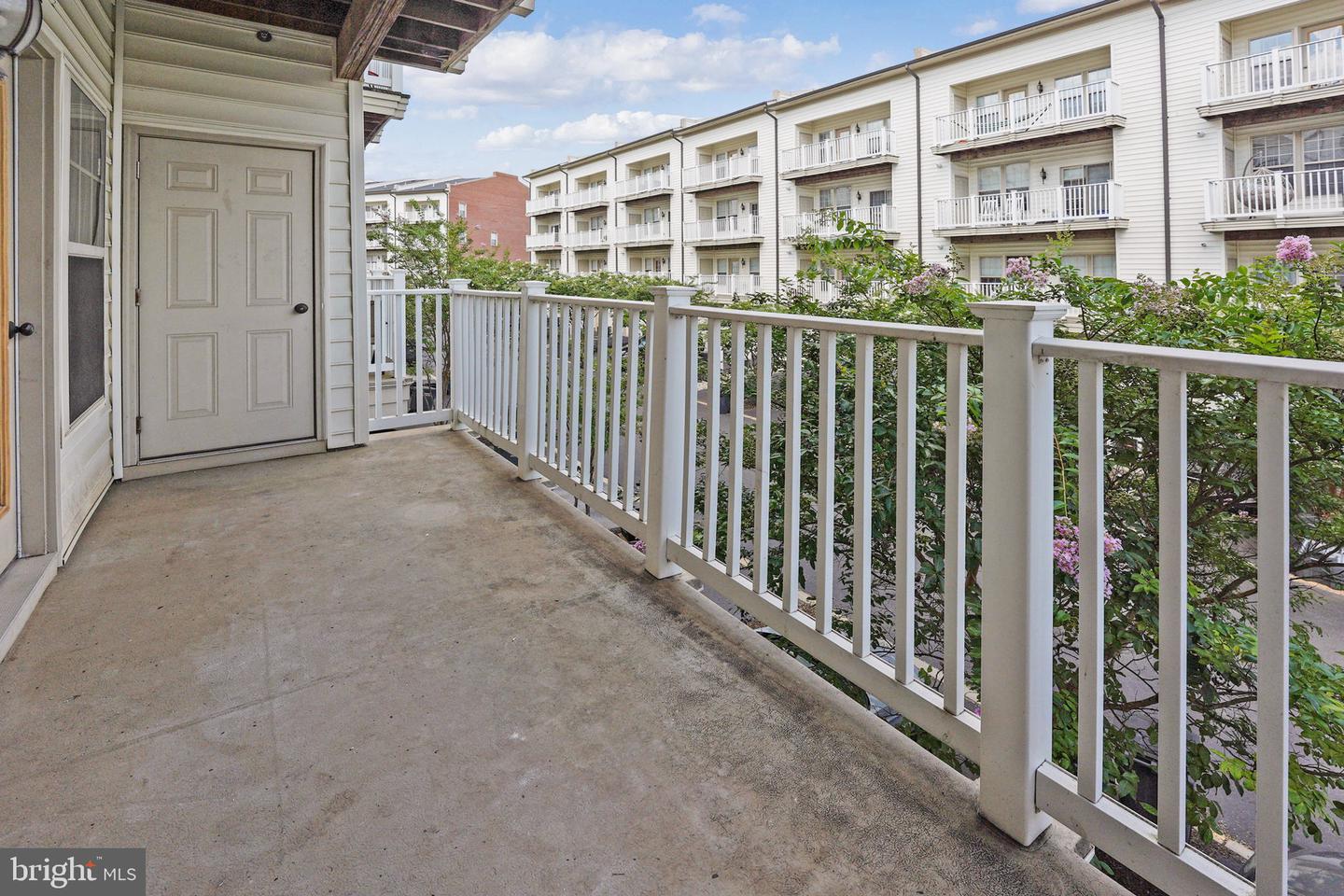 7985 Crescent Park DRIVE