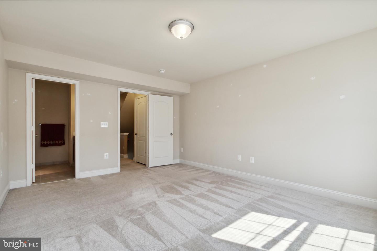 4404 Potomac Highlands CIRCLE