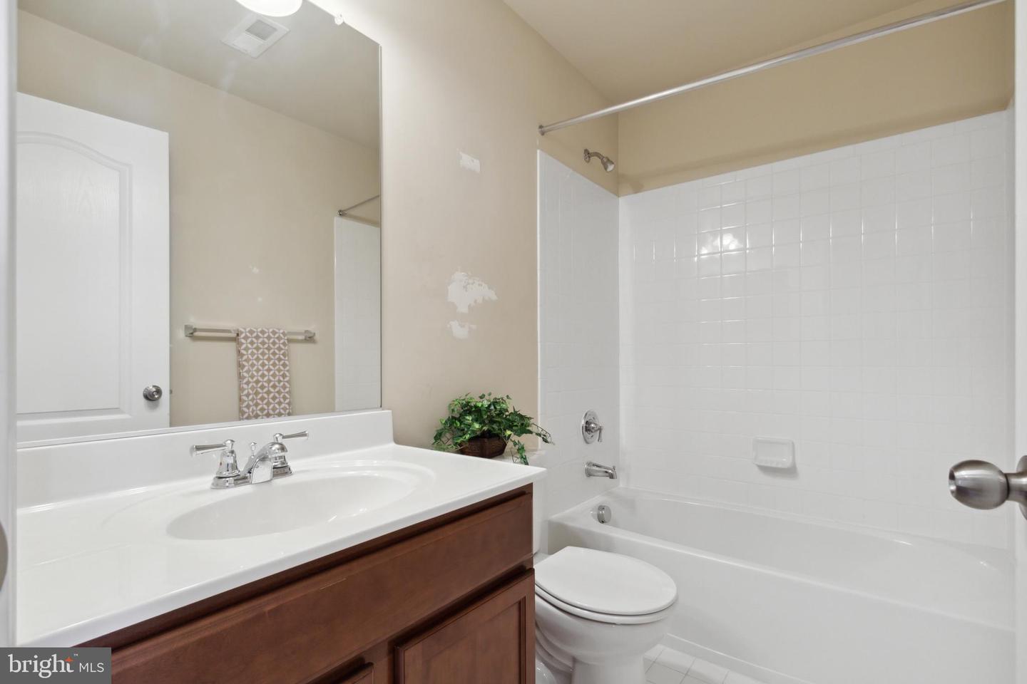 4404 Potomac Highlands CIRCLE