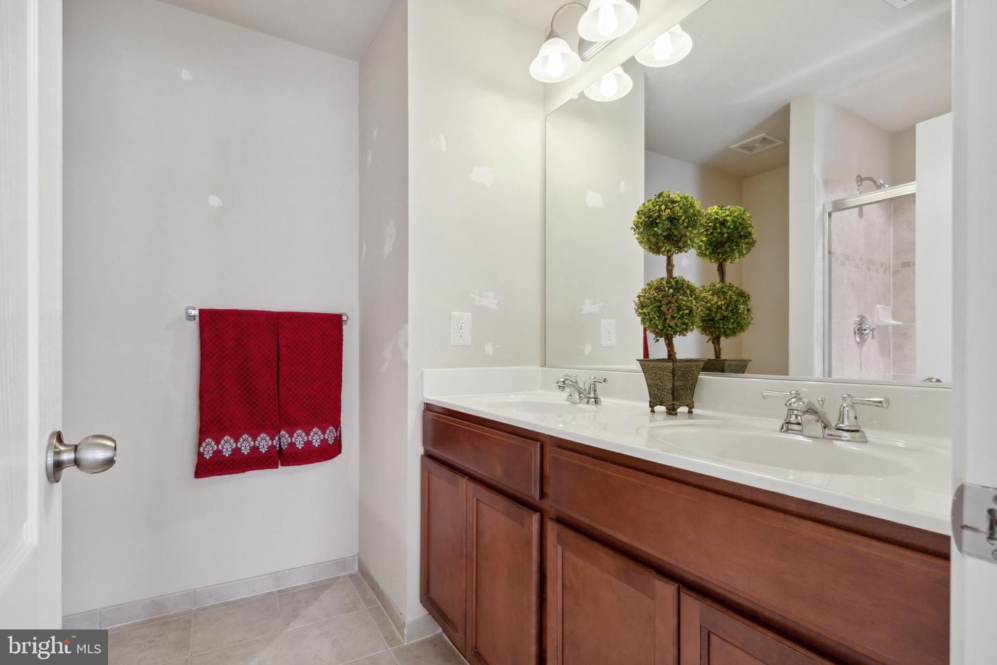 4404 Potomac Highlands CIRCLE