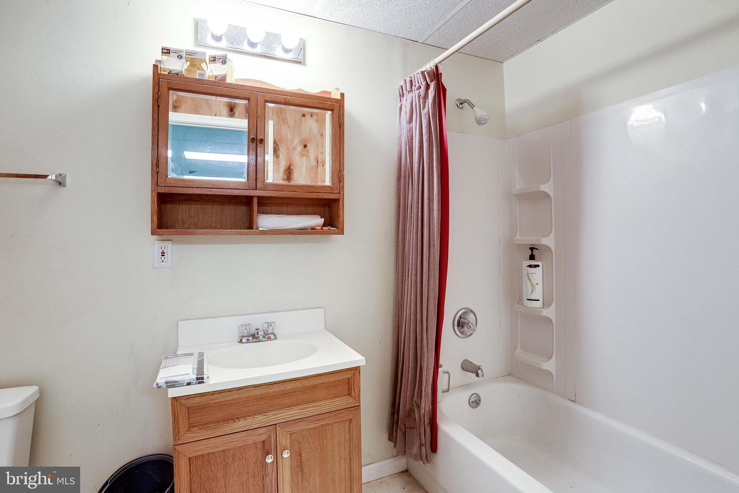 9768 Daniel COURT