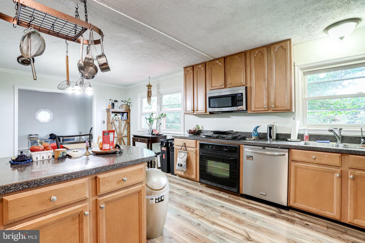 9768 Daniel COURT