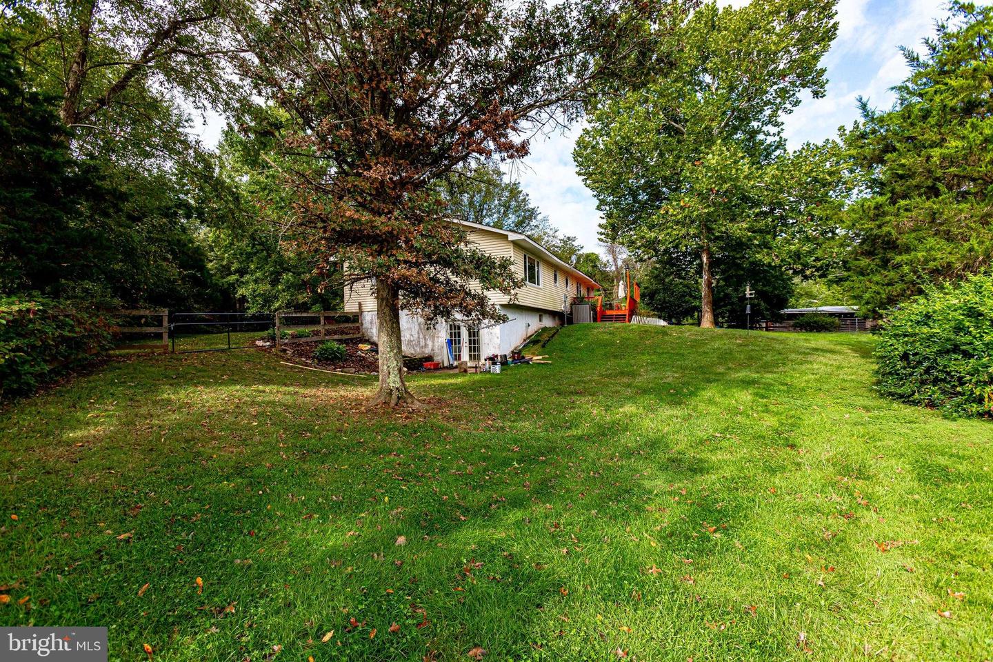 9768 Daniel COURT