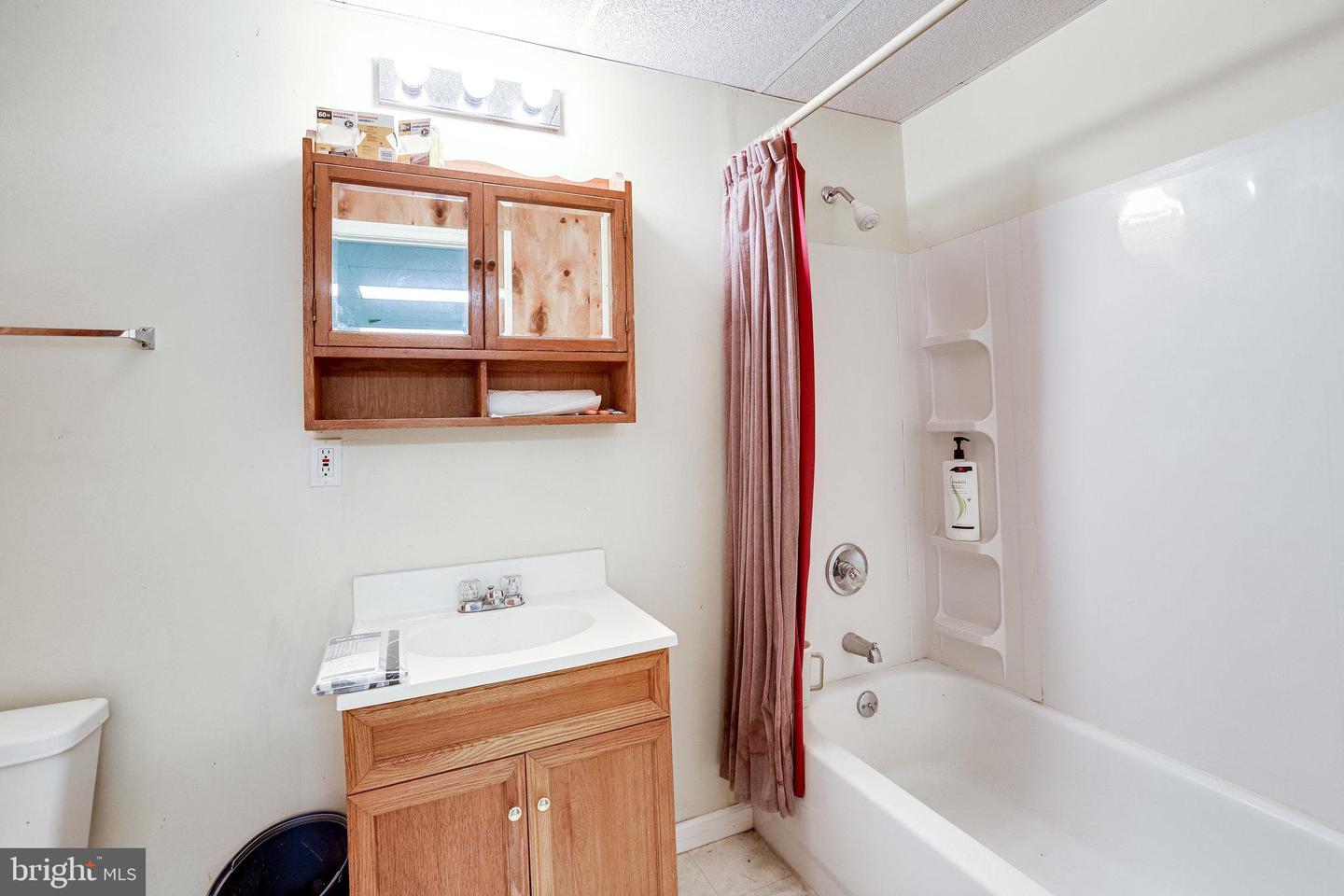 9768 Daniel COURT