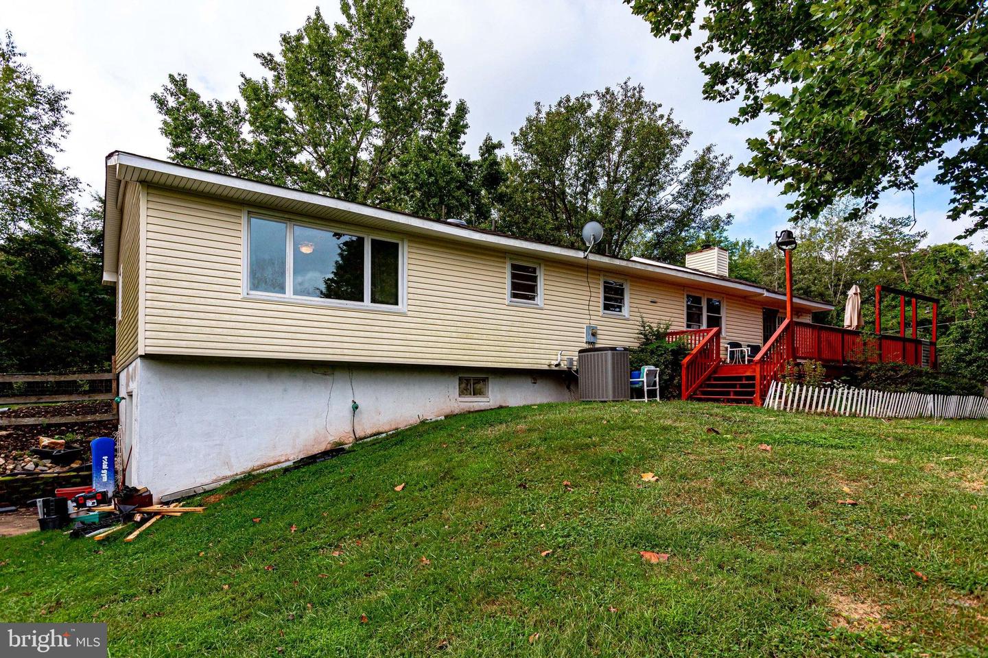 9768 Daniel COURT