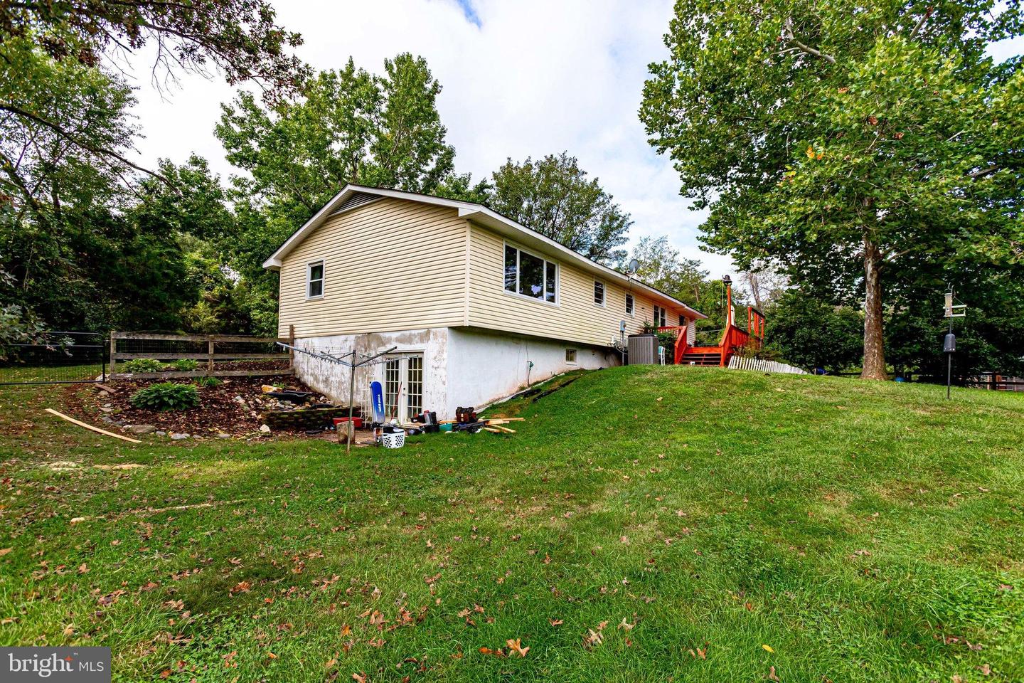 9768 Daniel COURT