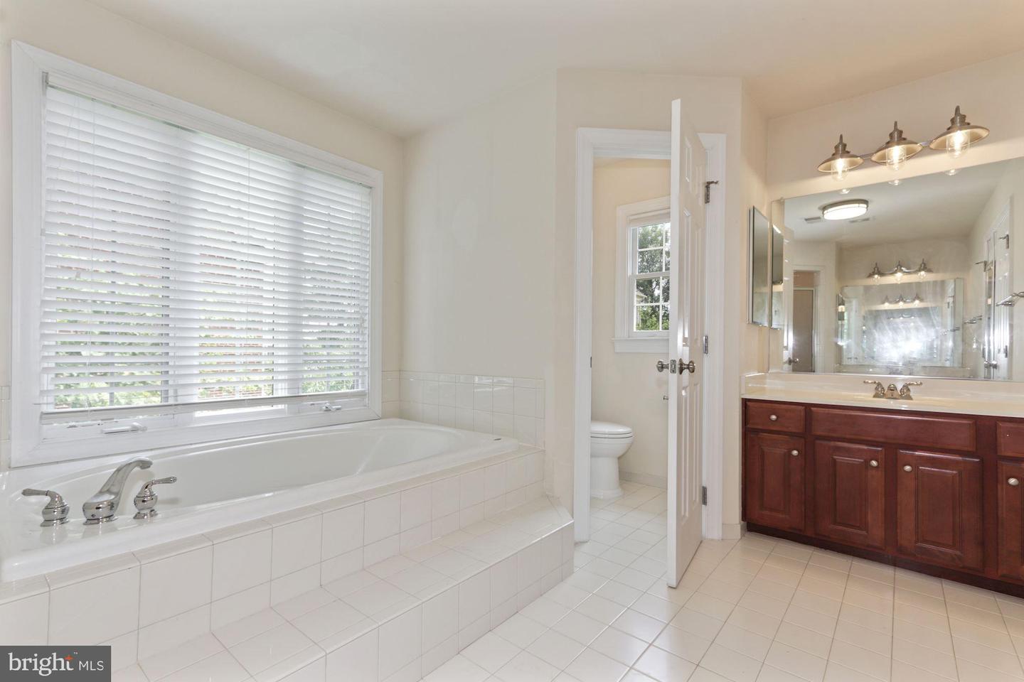 8409 Link Hills LOOP