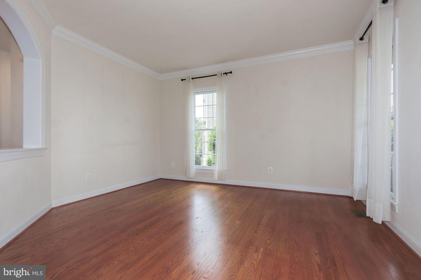 8409 Link Hills LOOP