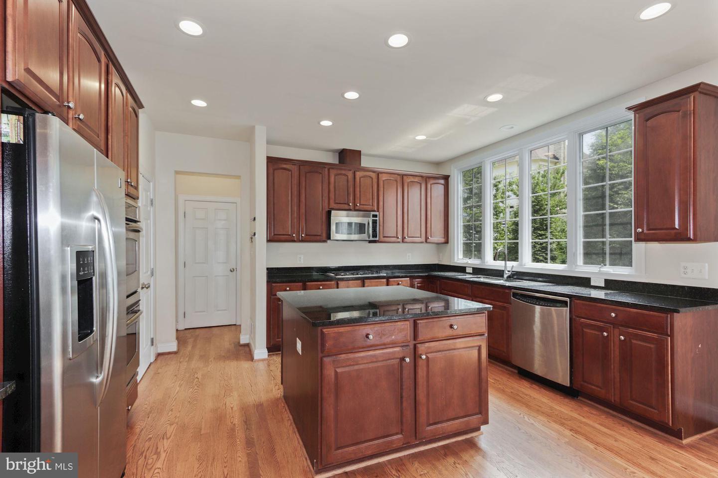 8409 Link Hills LOOP